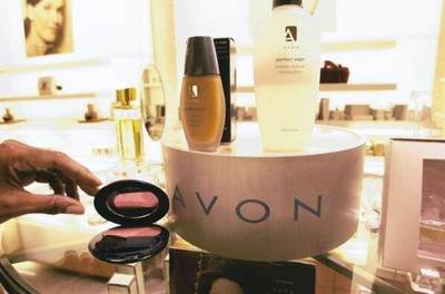 雅芳告别美国制造 一个直销帝国的转型与资本选择